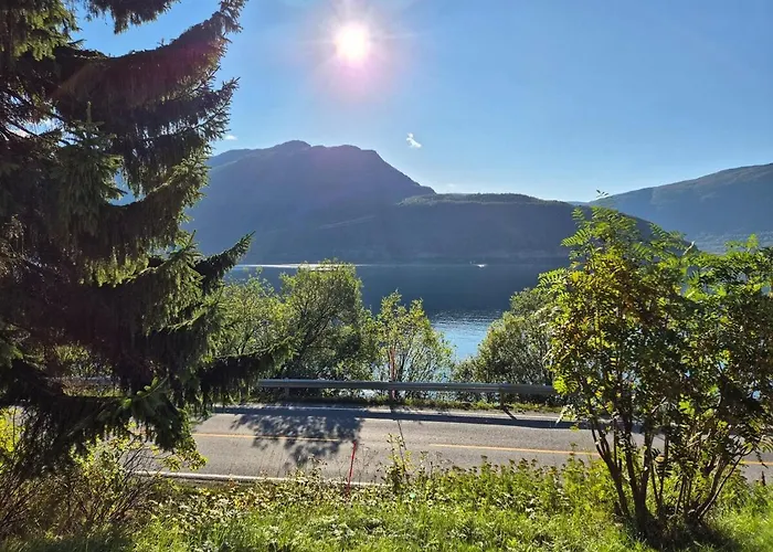 בית נופש Sjarmerende 50-tallshus Med Utsikt Og Ro *