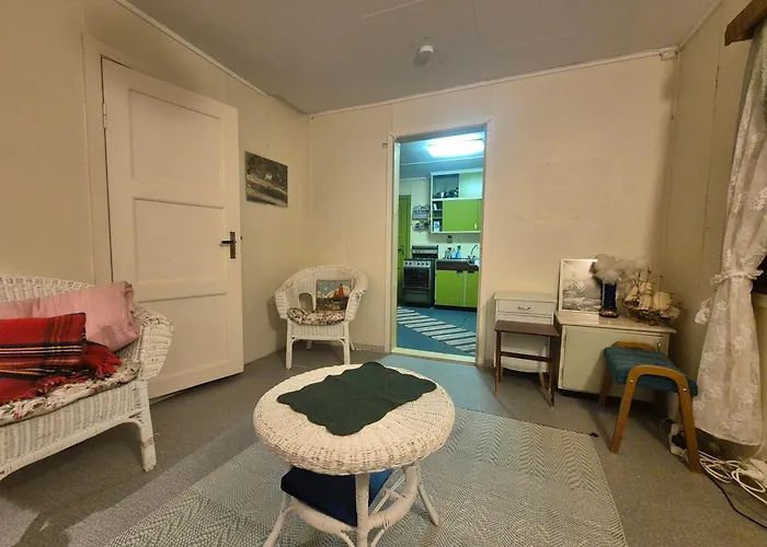 Sjarmerende 50-tallshus Med Utsikt Og Ro *